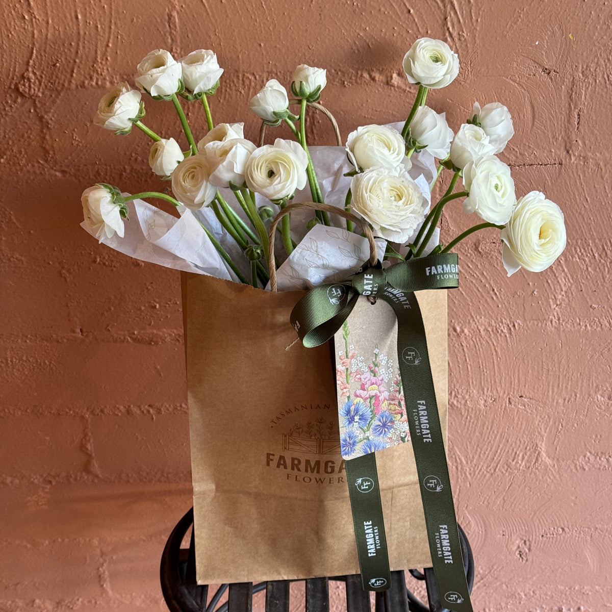 Ranunculus (Double Bunch) + Vase – Farmgate Flowers Direct